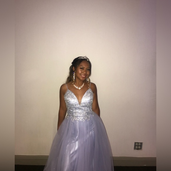 PROM DRESS - Picture 2 of 3